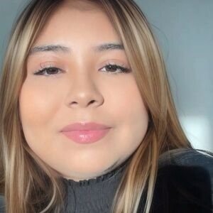 Meet your Posher, Leslie